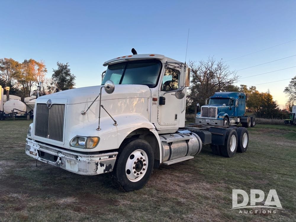 2006 International 9400i Equipment Image0