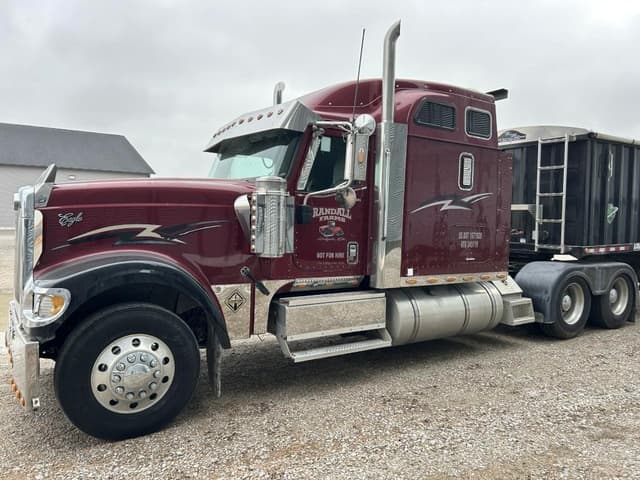 Image of International 9900 equipment image 1