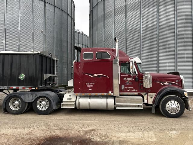 Image of International 9900 equipment image 2