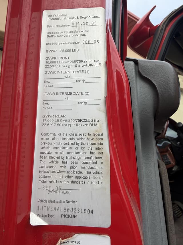 Image of International 7400 equipment image 4