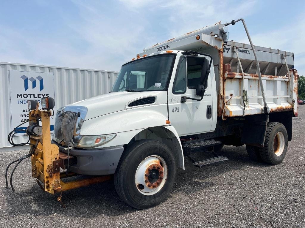 2006 International Durastar 4200 Equipment Image0