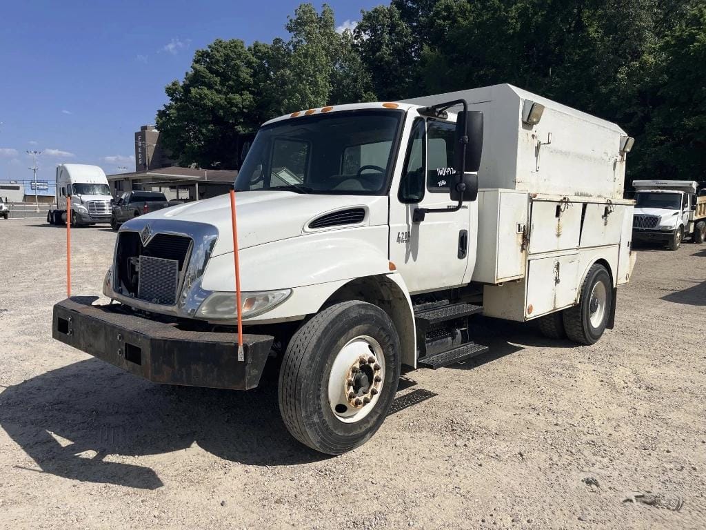 2006 International Durastar 4200 Equipment Image0