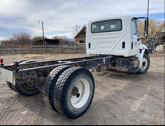 Image of International Durastar 4300 equipment image 4