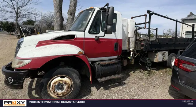 Image of International Durastar 4300 equipment image 1