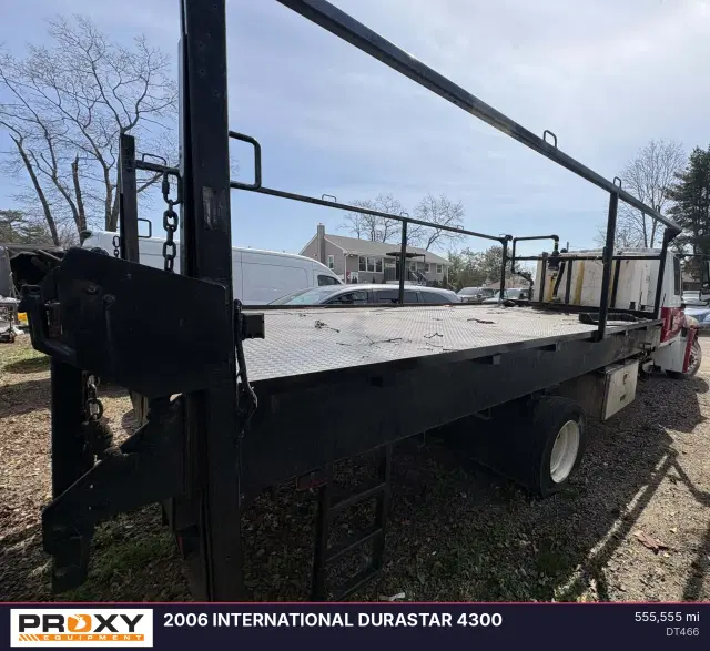 Image of International Durastar 4300 equipment image 3