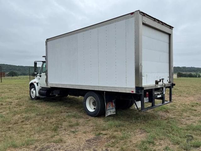 Image of International Durastar 4300 equipment image 4