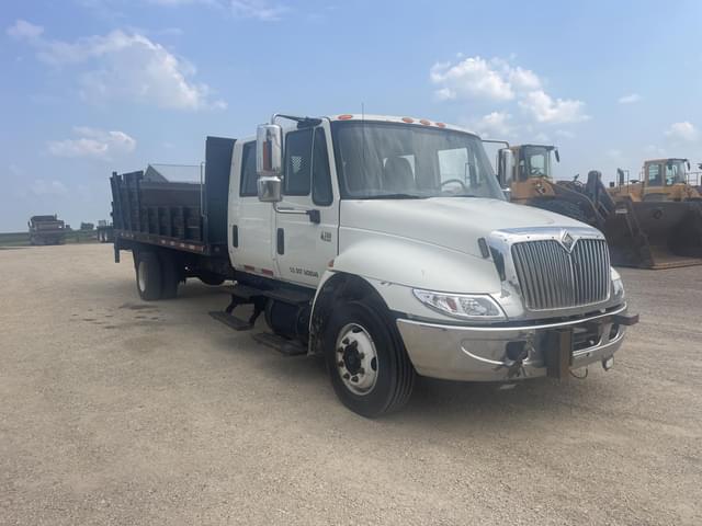 Image of International Durastar 4300 equipment image 1
