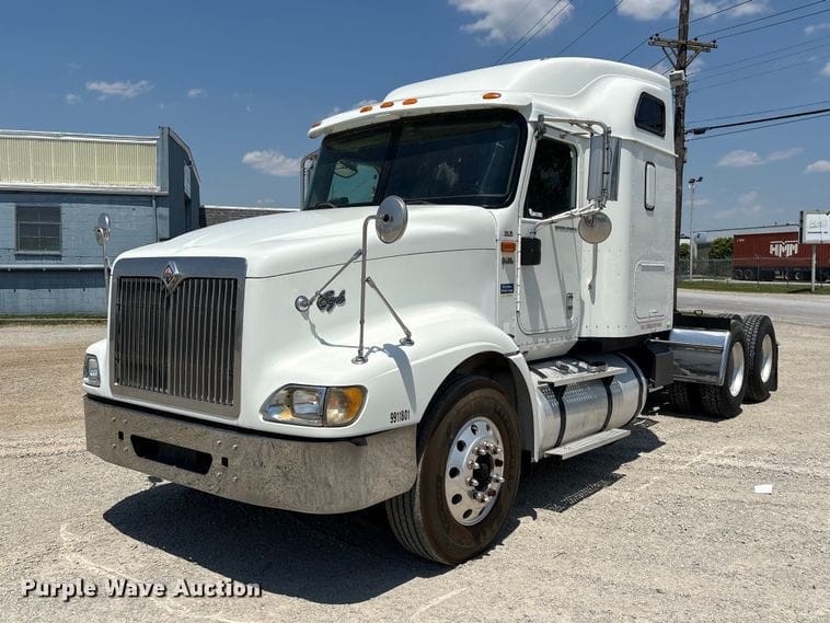 2006 International 9400i Equipment Image0
