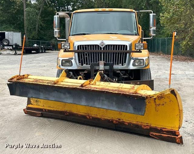 Image of International SA525 equipment image 1