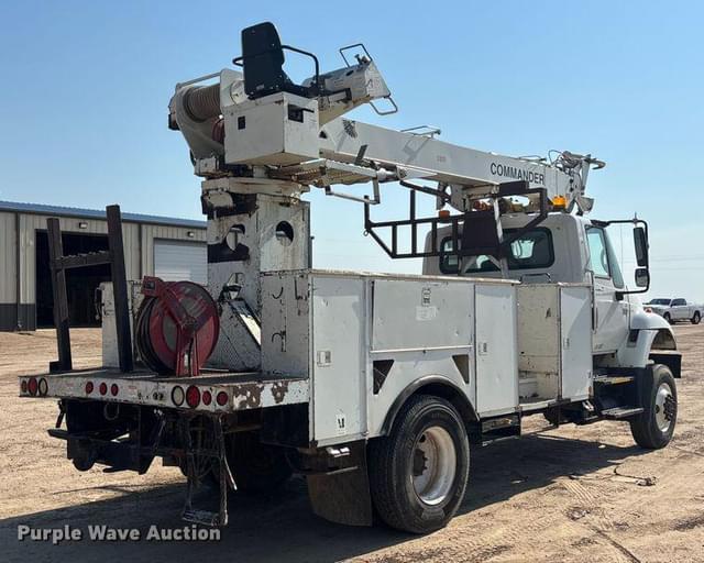 Image of International Workstar 7300 equipment image 4