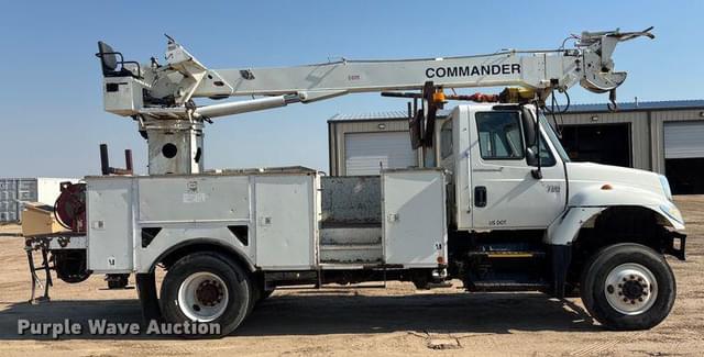 Image of International Workstar 7300 equipment image 3