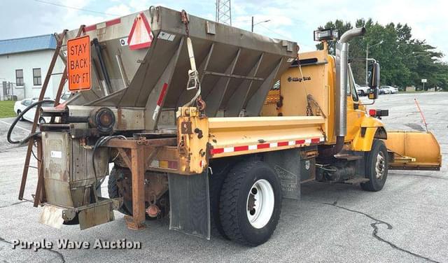 Image of International Workstar 7400 equipment image 4