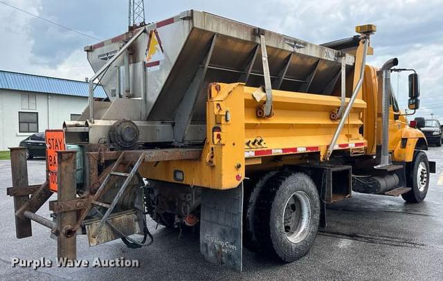 Image of International Workstar 7400 equipment image 4