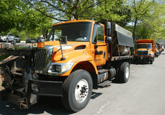 Image of International Workstar 7500 equipment image 2