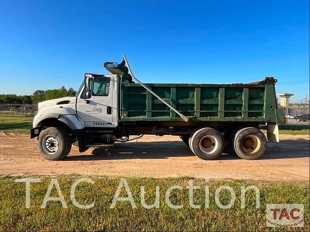 Image of International WorkStar 7600 equipment image 1