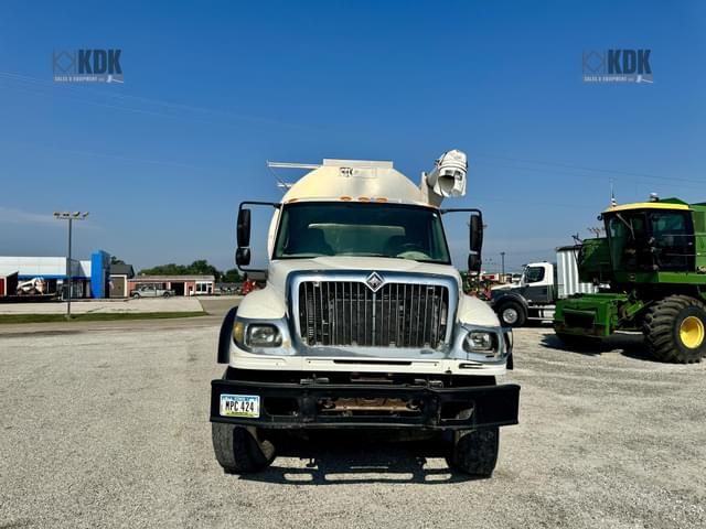 Image of International WorkStar 7600 equipment image 1
