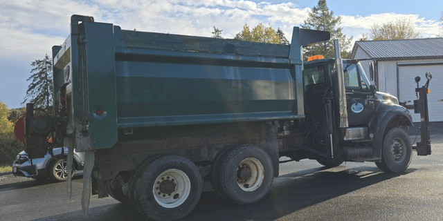 Image of International WorkStar 7600 equipment image 3