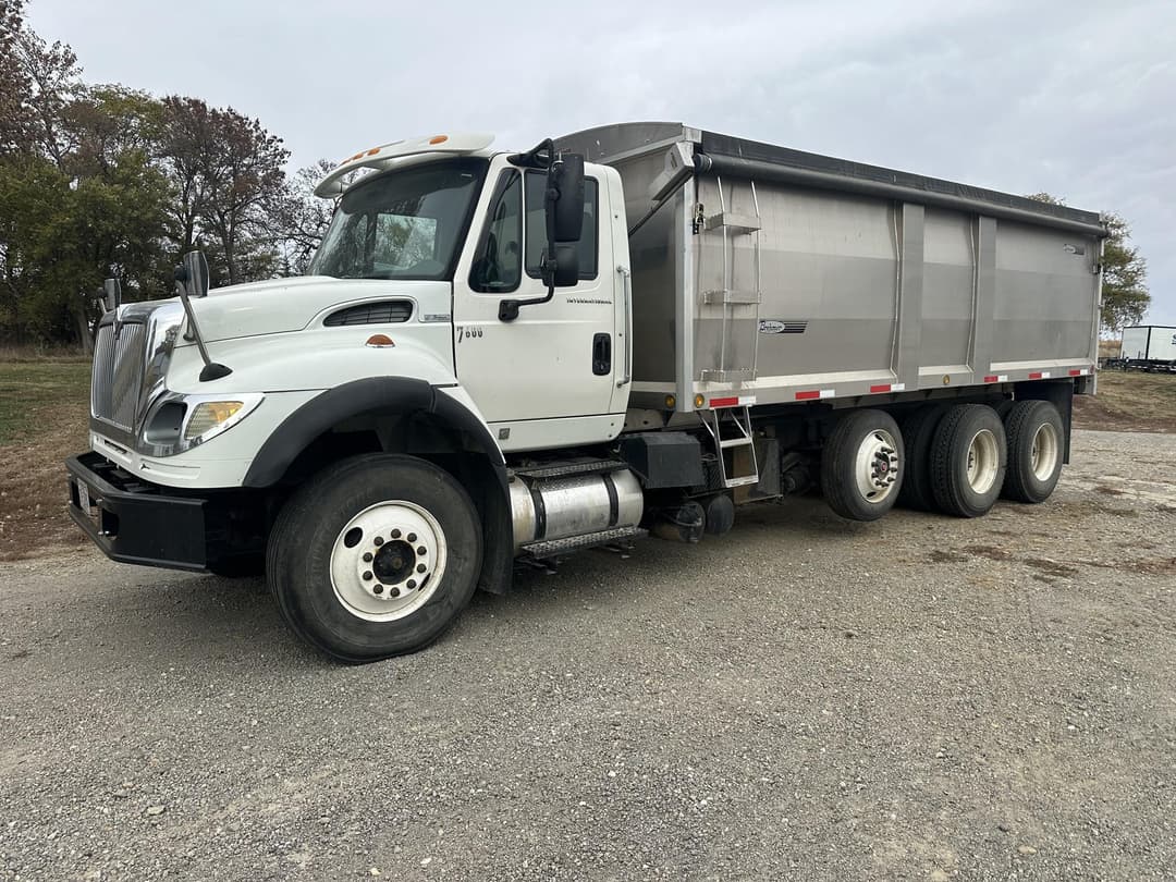 Image of International WorkStar 7600 Primary image