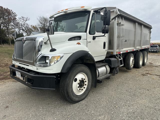 Image of International WorkStar 7600 equipment image 3