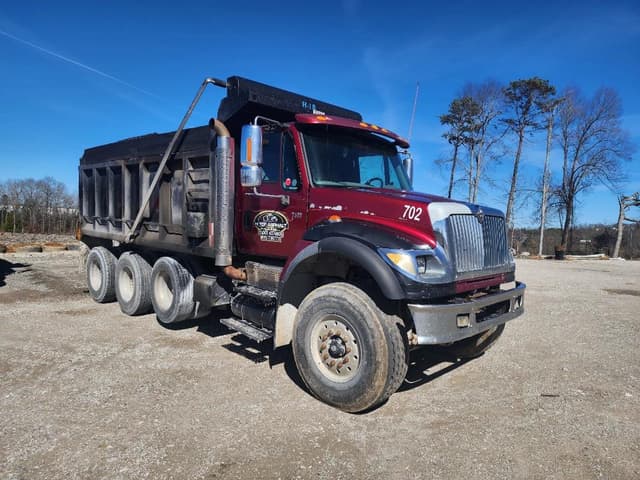 Image of International 7600 equipment image 2