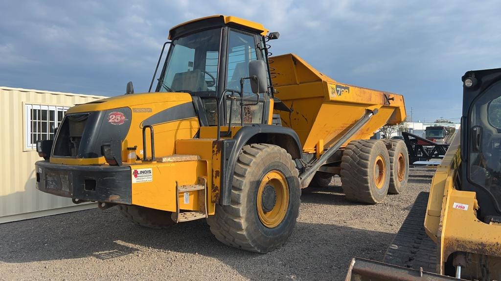Main image JCB 722