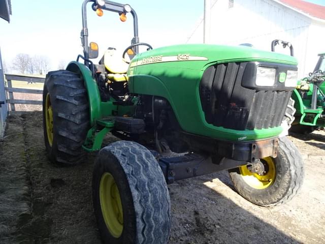 Image of John Deere 5425 equipment image 3