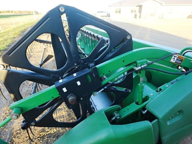 Image of John Deere 630F equipment image 3
