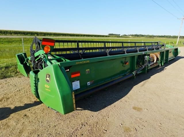 Image of John Deere 635 equipment image 3