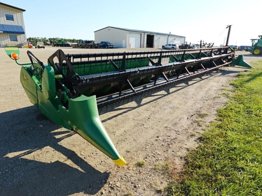 Image of John Deere 635 Primary image