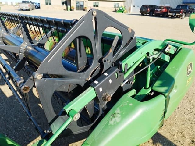 Image of John Deere 635 equipment image 4
