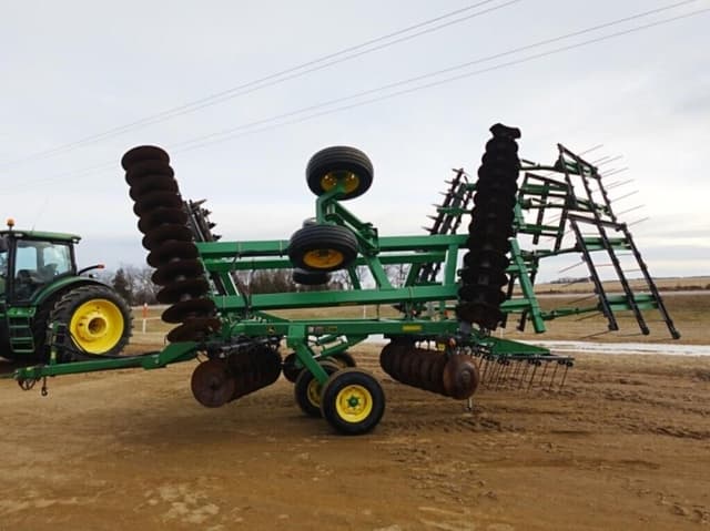 Image of John Deere 637 equipment image 4