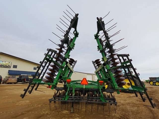 Image of John Deere 637 equipment image 3