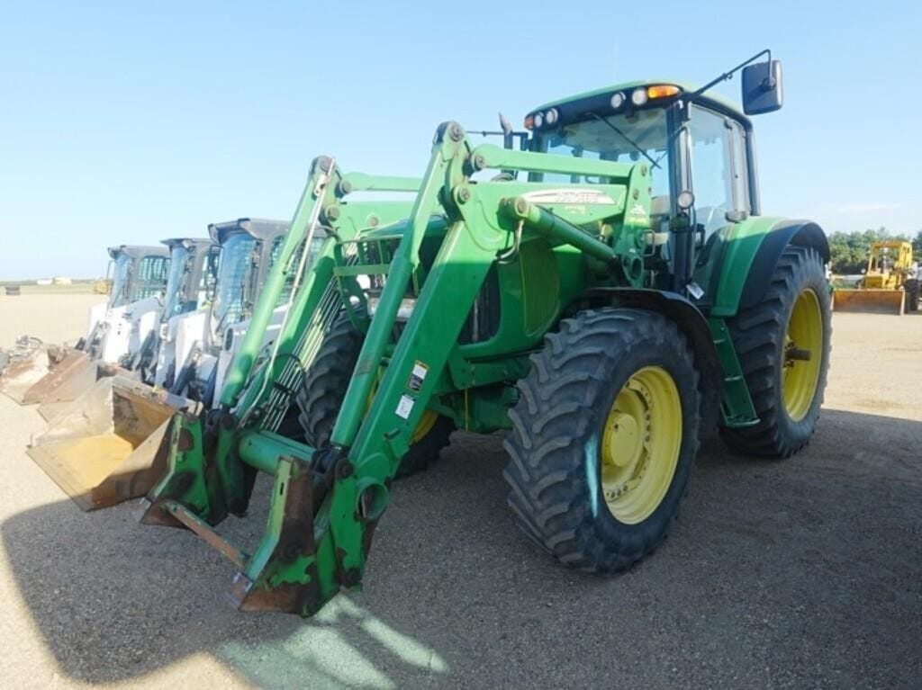2006 John Deere 7520 Equipment Image0