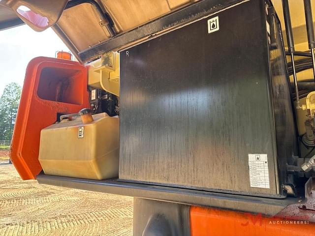 Image of JLG 1200SJP equipment image 4