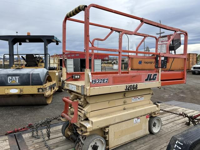 Image of JLG 1932E2 equipment image 1