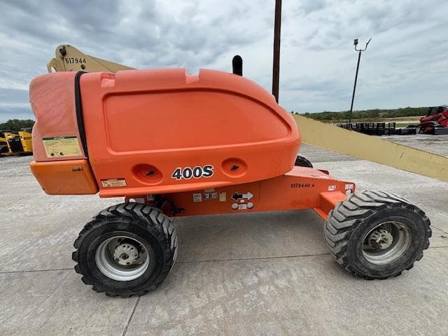Image of JLG 400S equipment image 4