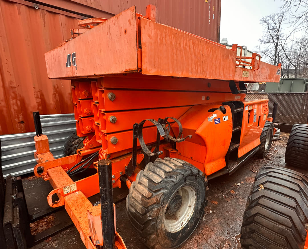 Image of JLG 4394RT Image 1