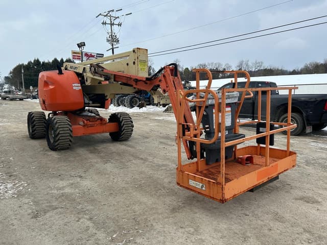 Image of JLG 450AJ equipment image 4