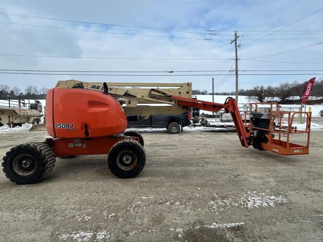 Image of JLG 450AJ equipment image 3