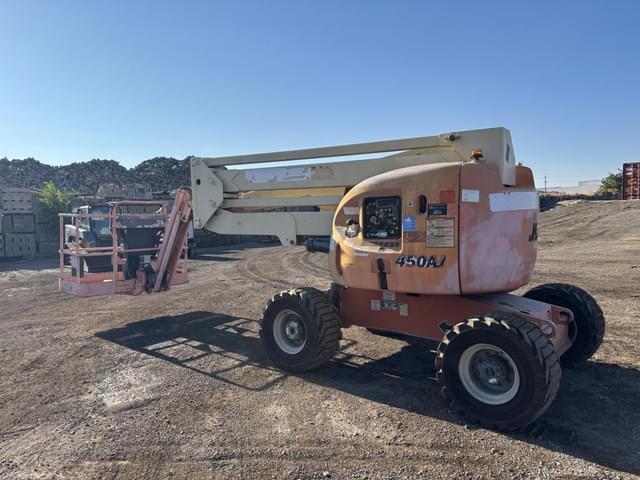Image of JLG 450AJ equipment image 3