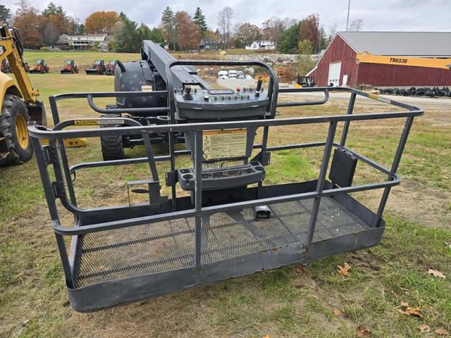 Image of JLG 600A equipment image 1