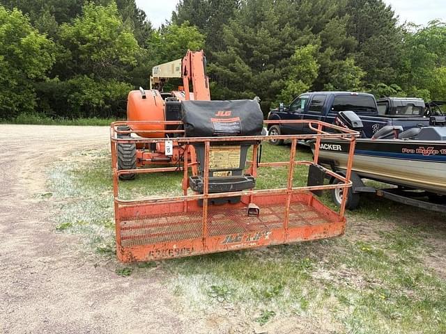 Image of JLG 600AJ equipment image 1