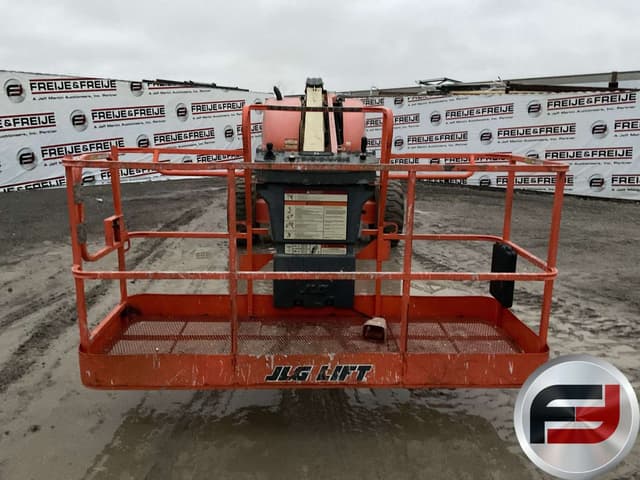Image of JLG 600S equipment image 1