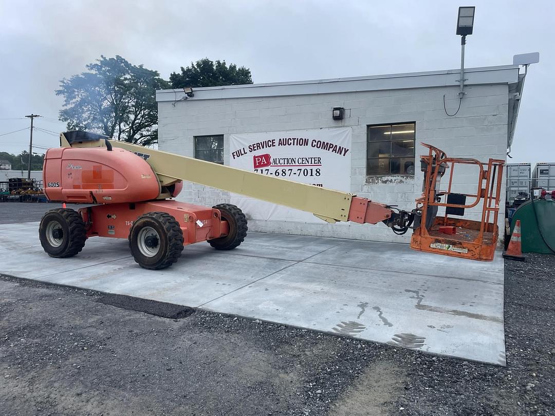 Image of JLG 600S Primary image