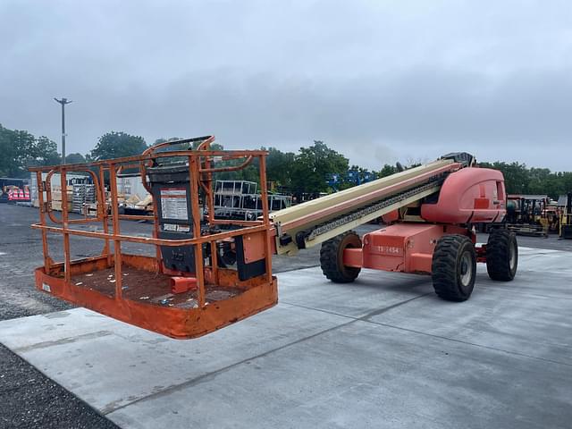 Image of JLG 600S equipment image 1