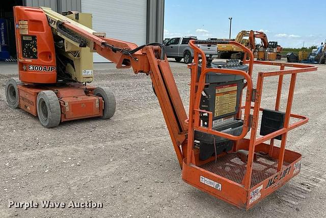 Image of JLG E300AJP equipment image 2