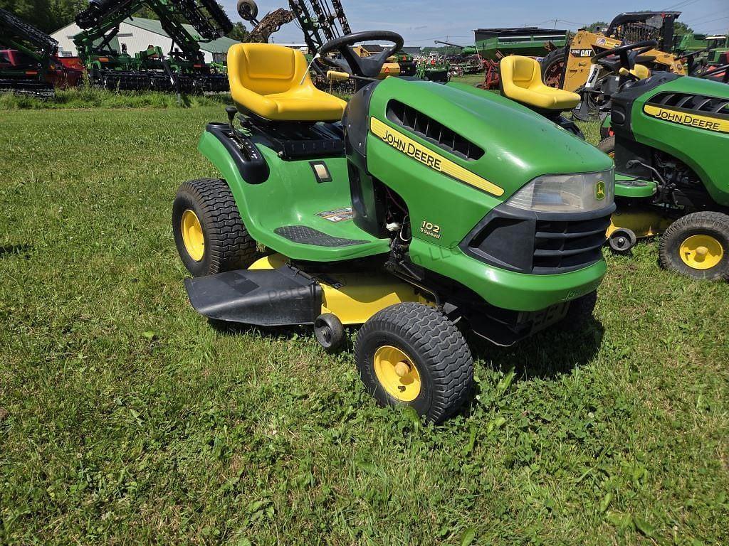 Image of John Deere 102 Primary image