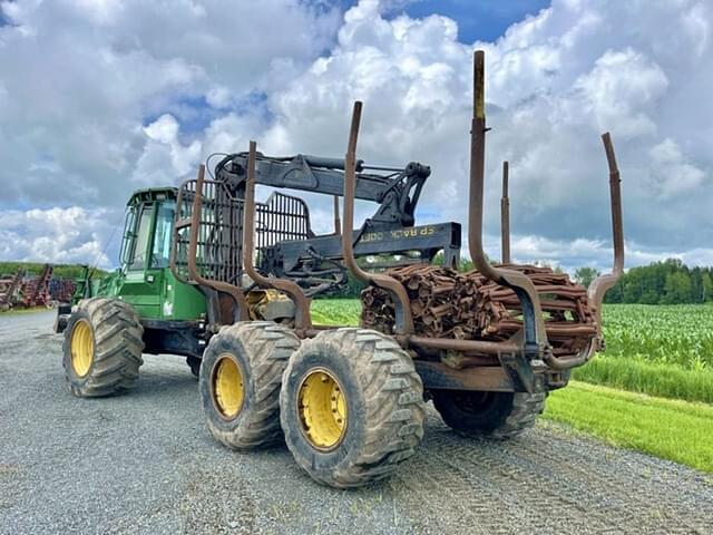 Image of John Deere 1110D equipment image 3