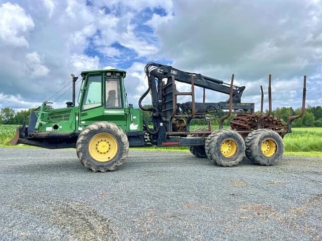 Image of John Deere 1110D equipment image 2