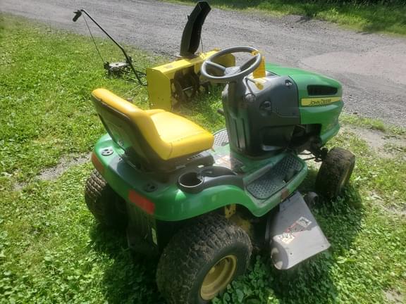 Image of John Deere 125 equipment image 1